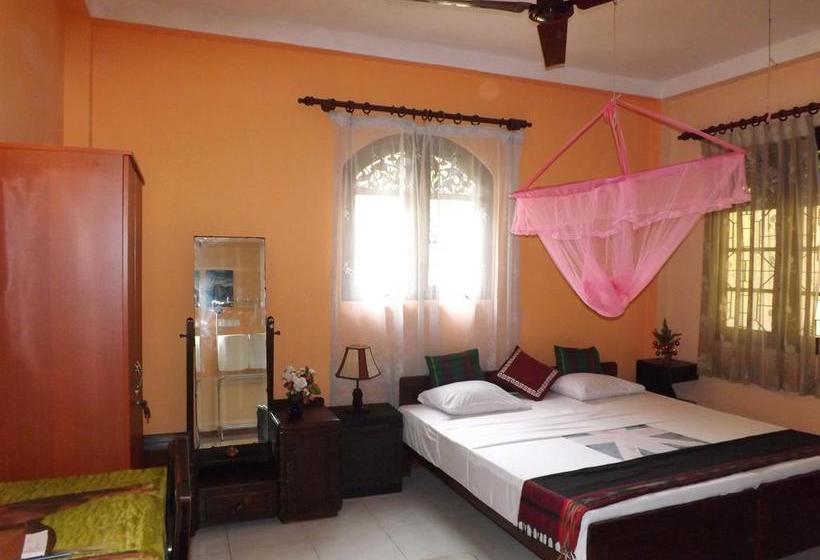 Holiday Nest Bed & Breakfast