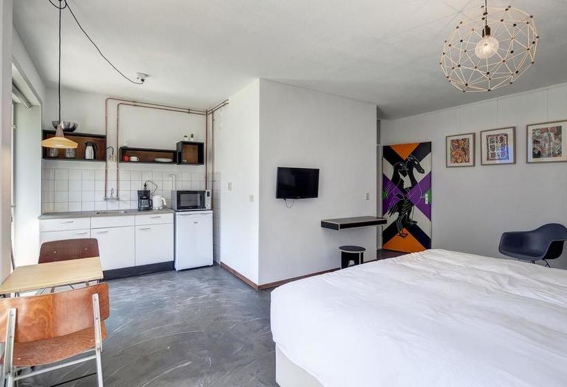 Hotel Bed And Breakfast Zuid Oost Heesterveld / Bnb Zoh