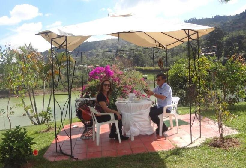 בית מלון כפרי Casa Finca Típica The Lake