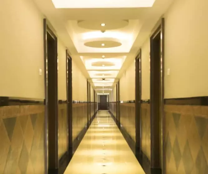 Hotelli Clinton Park Inn