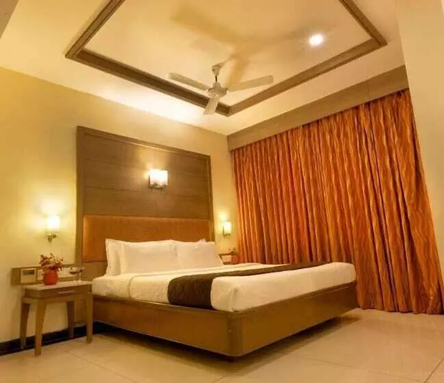 Hotelli Clinton Park Inn