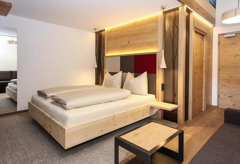 Hotelli Gasthof Höllriegl