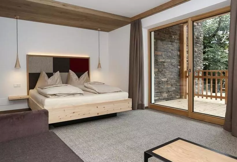 Hotelli Gasthof Höllriegl