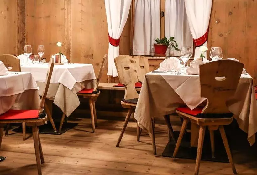 Hotelli Gasthof Höllriegl