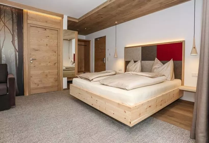 Hotelli Gasthof Höllriegl