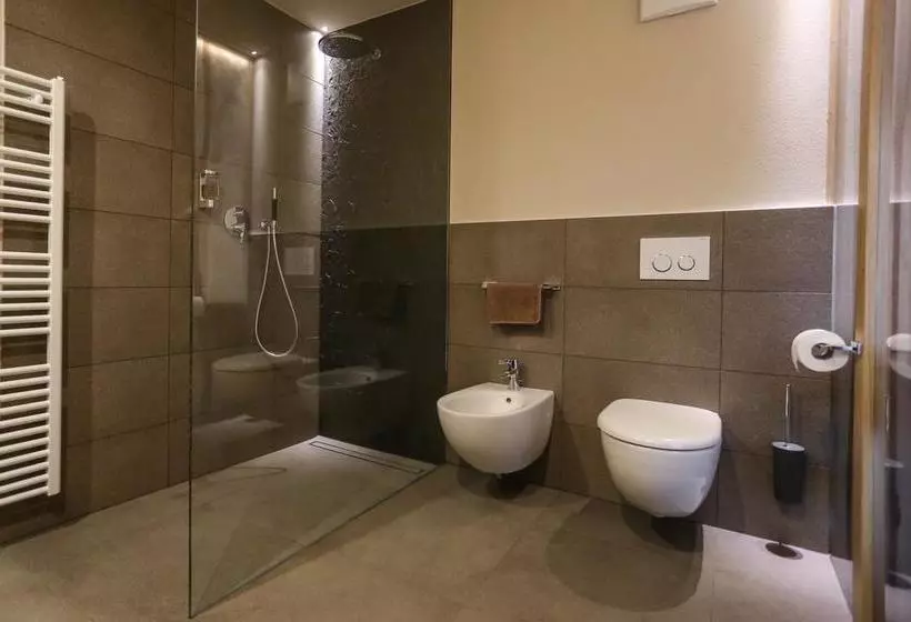 Hotelli Gasthof Höllriegl