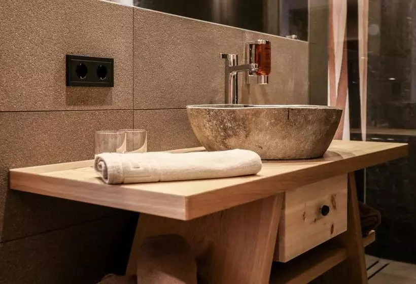 Hotelli Gasthof Höllriegl