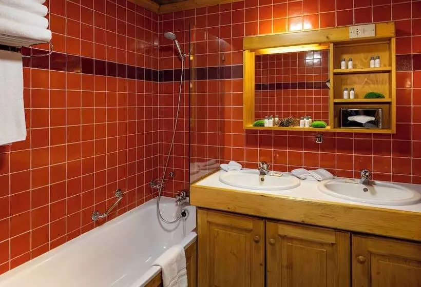 Hotelli Hôtel Courcheneige