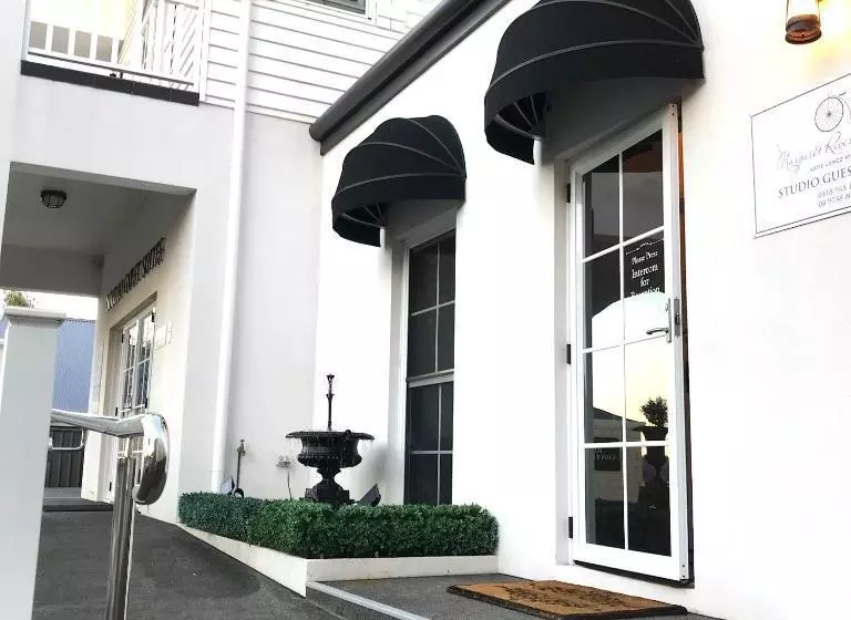 Hotelli Josephines Luxury Accommodation