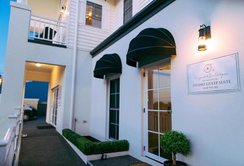 فندق Josephines Luxury Accommodation