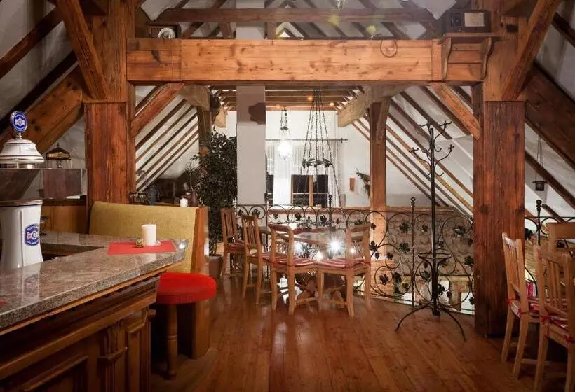 ホテル & Kurpension Weiss