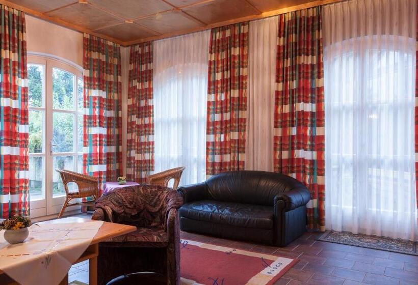 酒店 & Kurpension Weiss