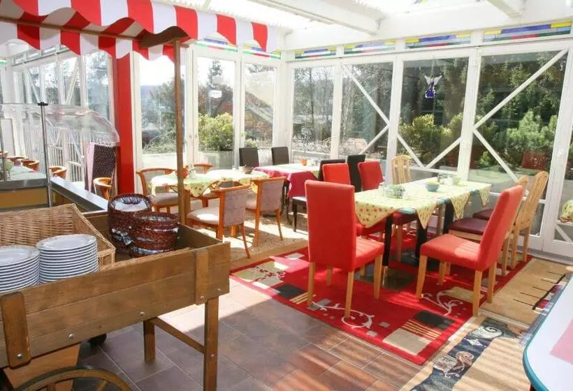 ホテル & Kurpension Weiss