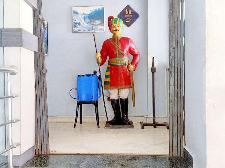 酒店 Rajdhani Plaza