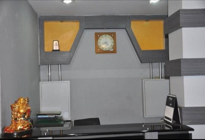 酒店 Rajdhani Plaza