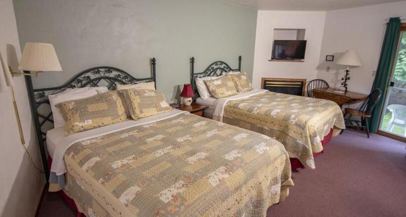 منتجع Ridges Inn & Suites