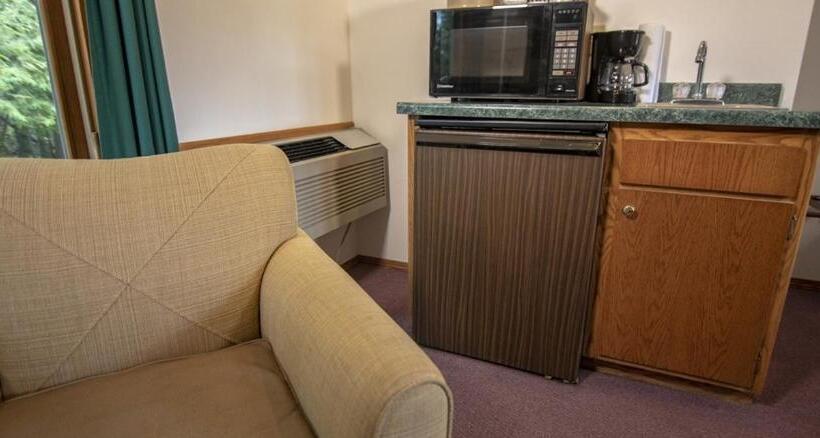 منتجع Ridges Inn & Suites