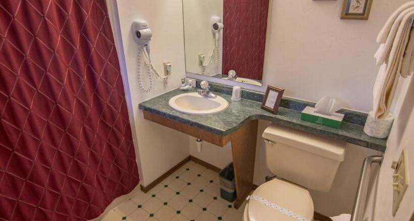 منتجع Ridges Inn & Suites