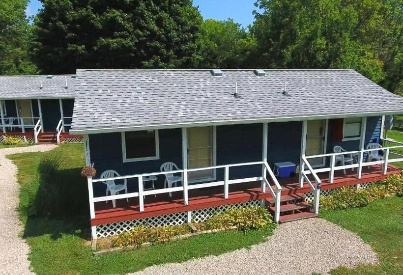 Bed and Breakfast Bird's Nest Resort