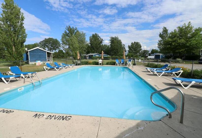 Bed and Breakfast Bird's Nest Resort