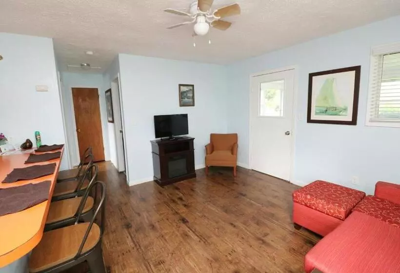 Aamiaismajoitus (B&B) Bird's Nest Resort