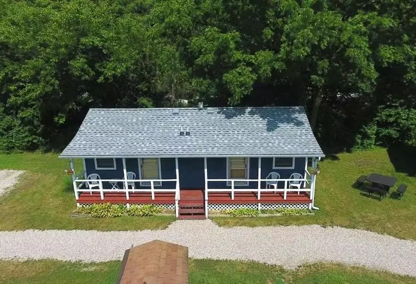 Aamiaismajoitus (B&B) Bird's Nest Resort