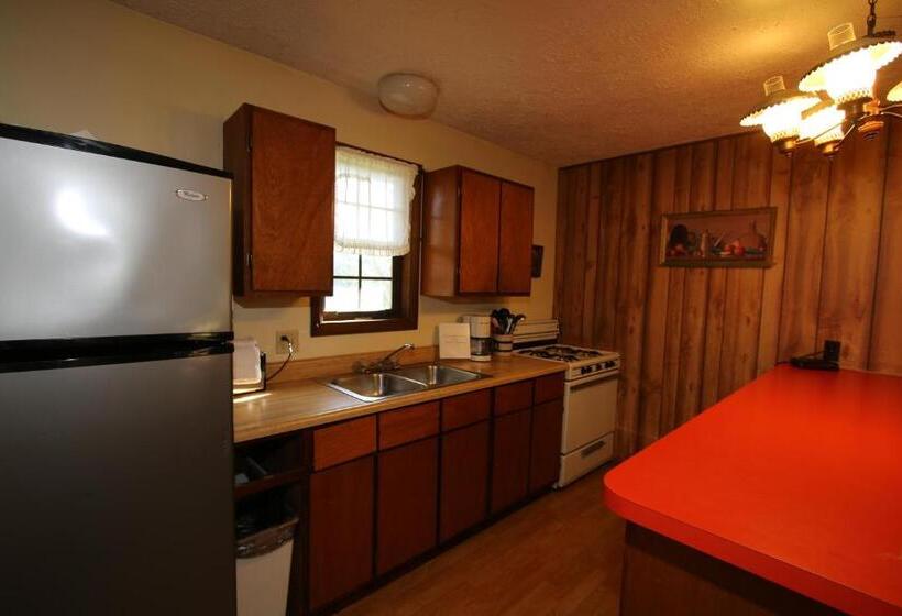 Bed and Breakfast Bird's Nest Resort