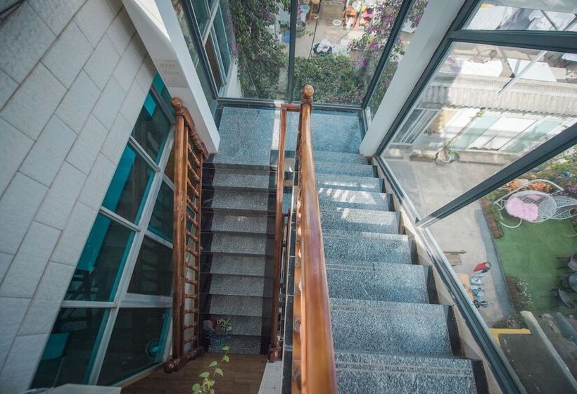 Dali Spring Field Hostel