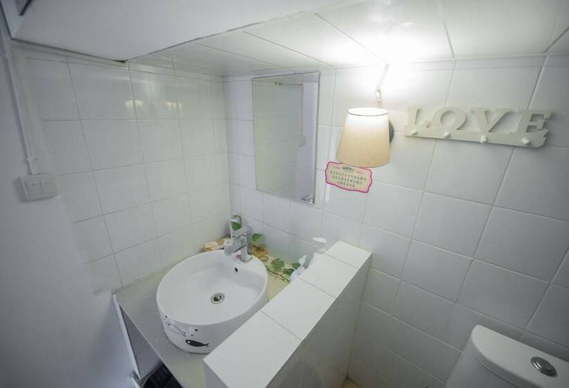 Dali Spring Field Hostel