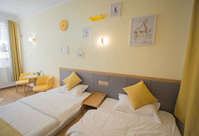 Dali Spring Field Hostel