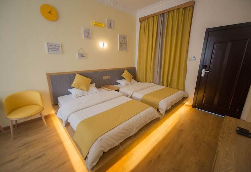 Dali Spring Field Hostel