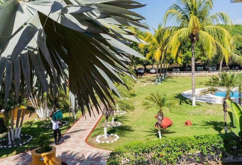 هتل Cayman Suites