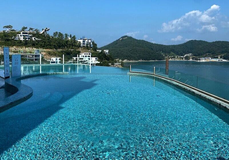 Hotel High Class 153