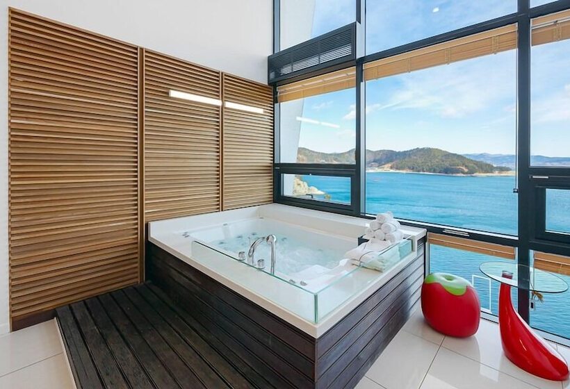 Hotel High Class 153