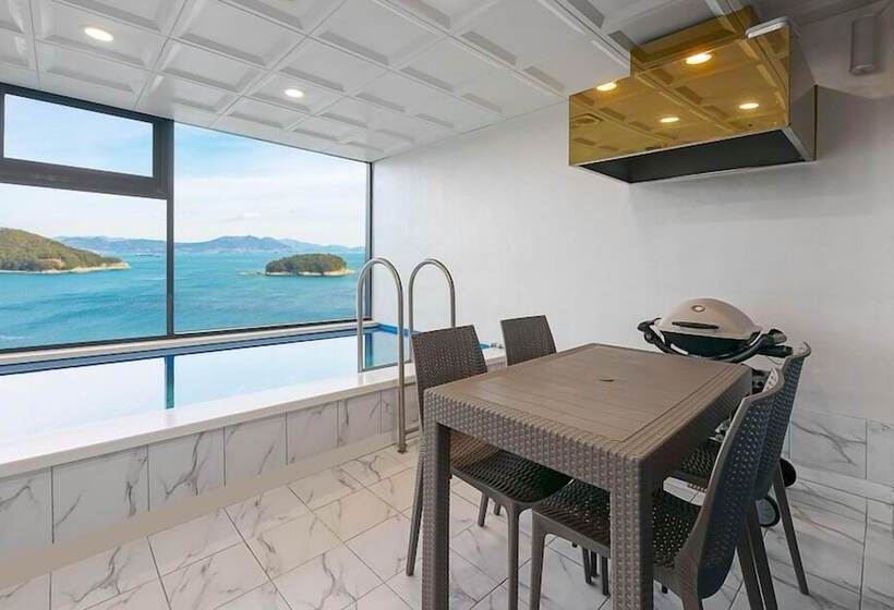 Hotel High Class 153