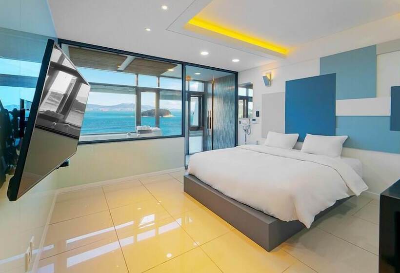 Hotel High Class 153