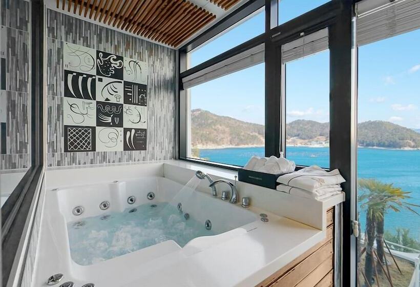 Hotel High Class 153