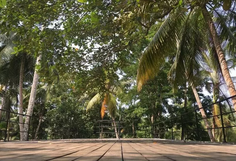 Hotelli Kaju Green Eco Lodges
