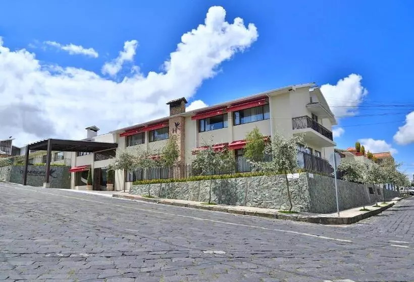 Quindeloma Art Hotel And Gallery