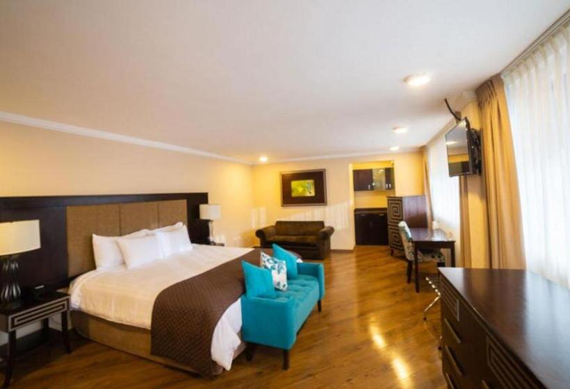 Quindeloma Art Hotel And Gallery