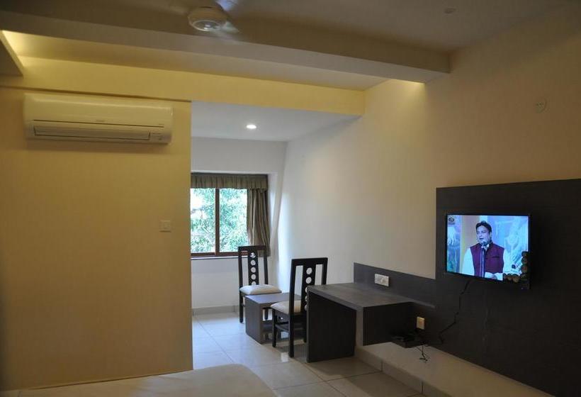 Отель Shivaprasad Grand