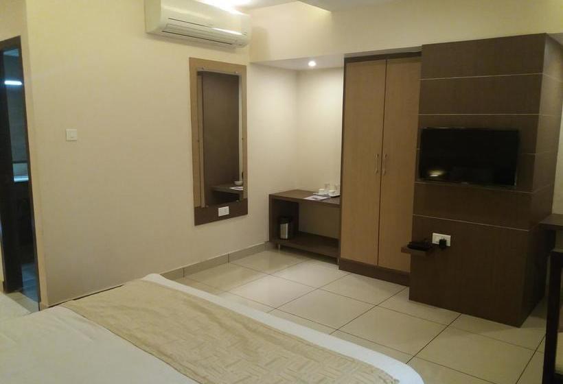 Отель Shivaprasad Grand