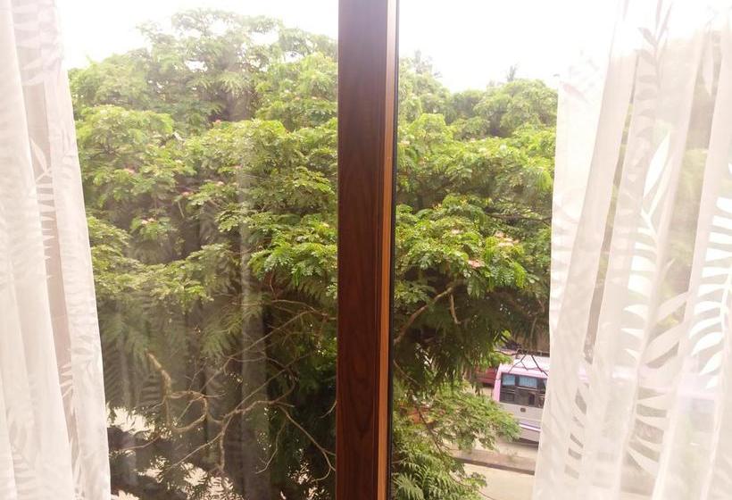 Отель Shivaprasad Grand