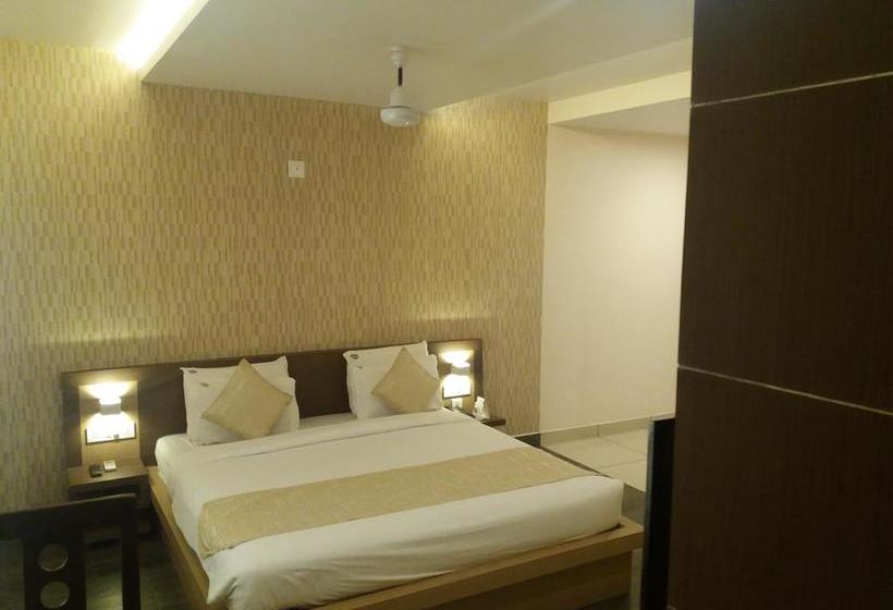 Отель Shivaprasad Grand