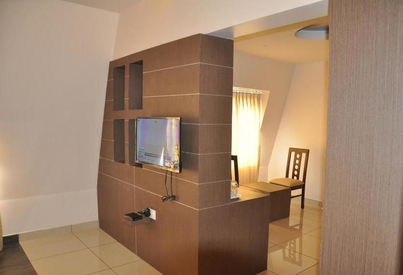 Отель Shivaprasad Grand