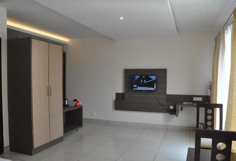 Отель Shivaprasad Grand