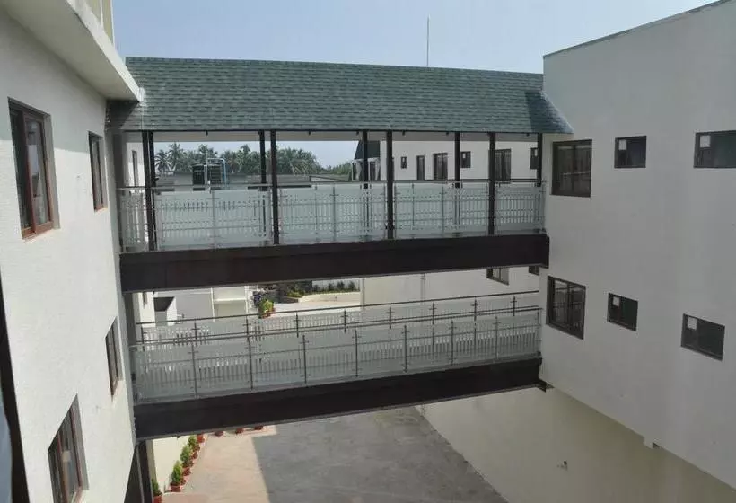 ホテル Shivaprasad Grand