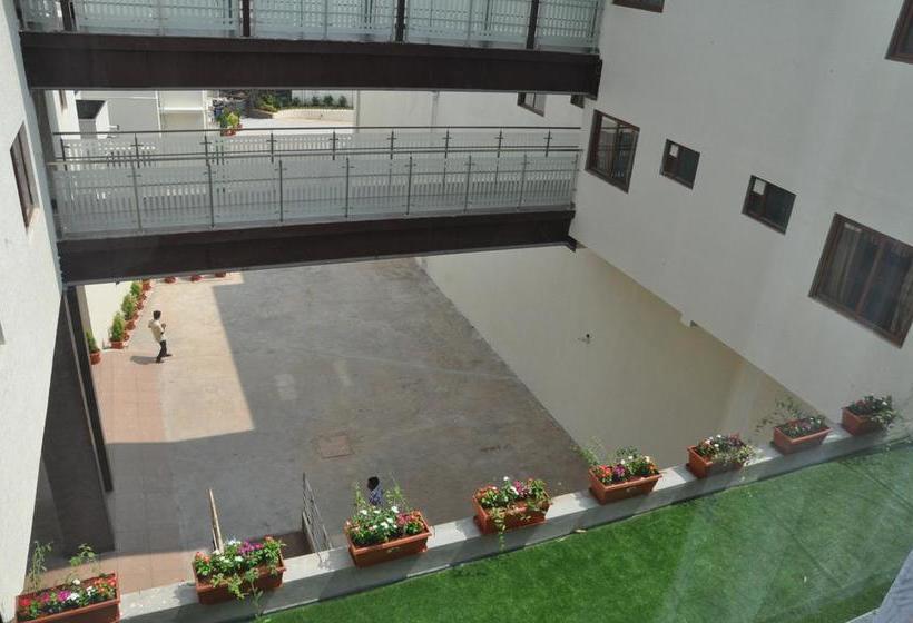 Отель Shivaprasad Grand