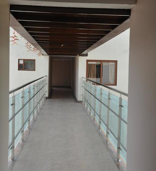 Отель Shivaprasad Grand