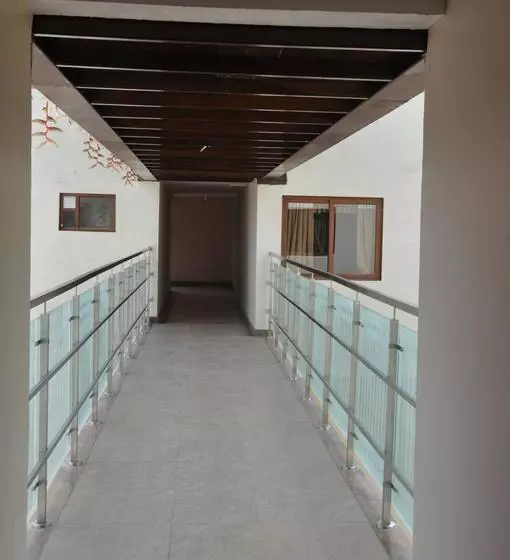 ホテル Shivaprasad Grand